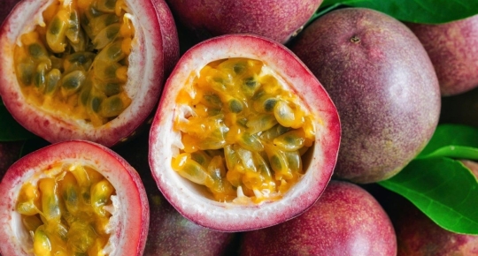 9 AMAZING BENEFITS OF PASSION FRUIT