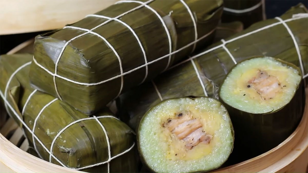 In Central and Southern of Vietnam bánh tét is an indispensable traditional cake on Tết holiday