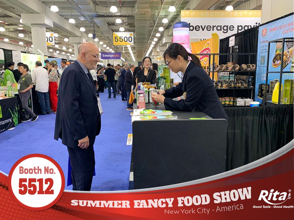 Customers like Rita's products at the SFA exhibition SFA 22