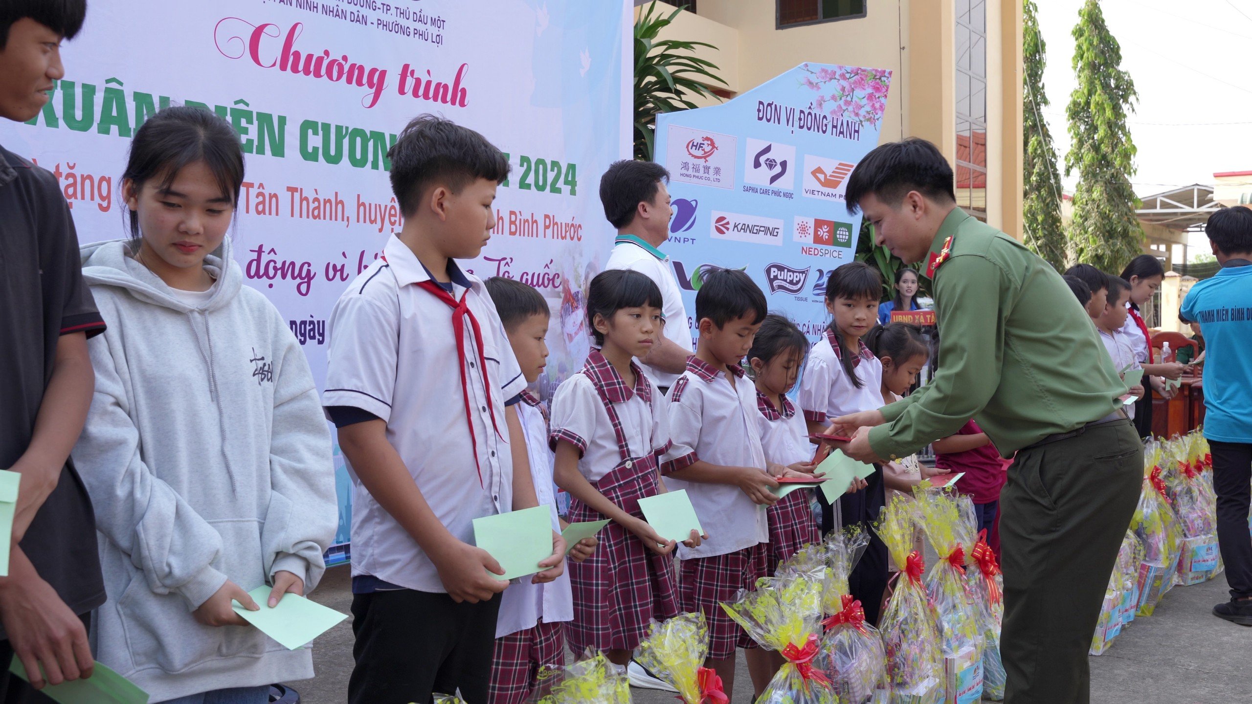 RITA tham gia thien nguyen Xuan Bien Cuong 2024 7