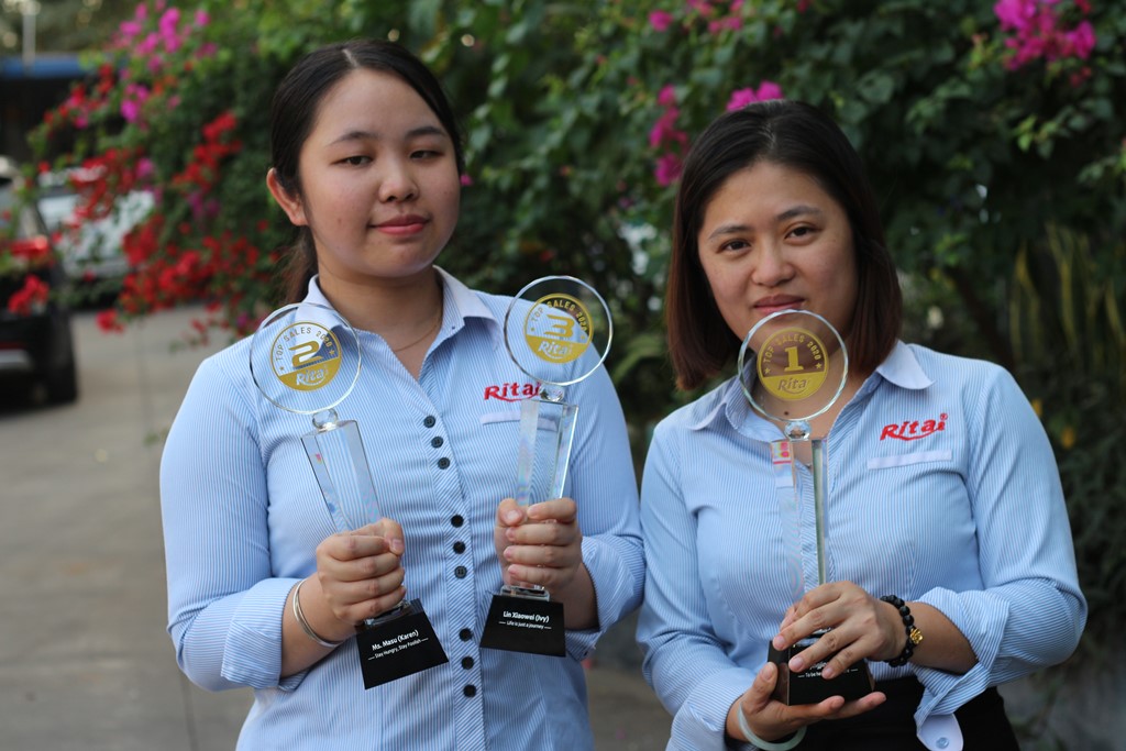 Nhan vien sale xuat sac